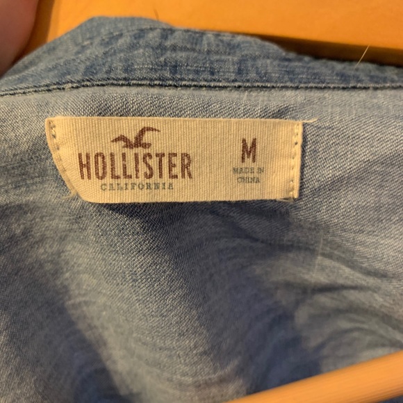 Hollister button up - Picture 3 of 3